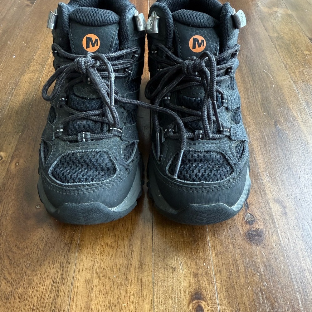 Kids Black Sneakers by